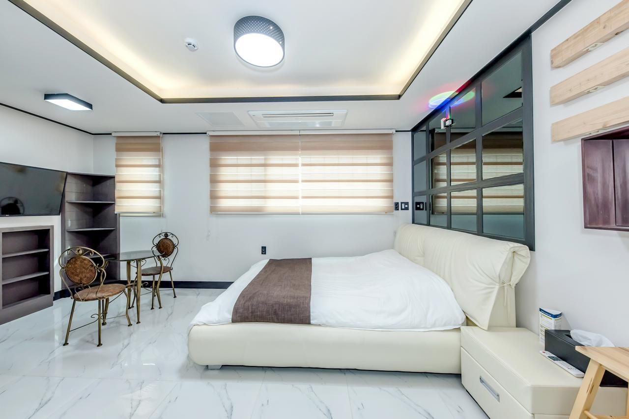 Jeju Skyhill Pension مدينة سيوجويبو المظهر الخارجي الصورة