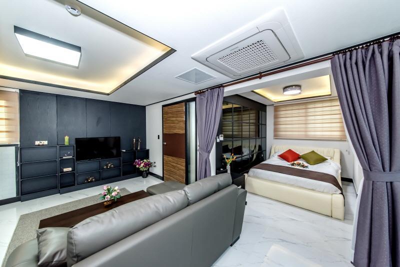 Jeju Skyhill Pension مدينة سيوجويبو المظهر الخارجي الصورة